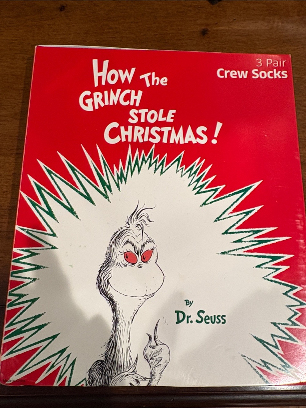 Dr. Seuss Grinch Holiday Crew Socks. Sock Size 9-11. Fits Shoe Size 5-10